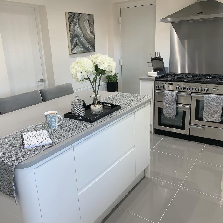 E4712CA4-1C23-4494-B1F3-4DE276DF6F46